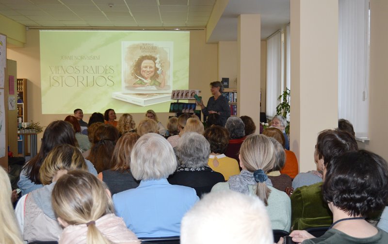 Gurmaniškas literatūrinis furšetas Smėlynės bibliotekoje